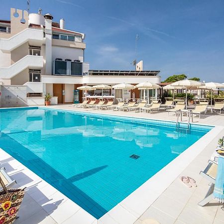 Hotel Jasminum Bibione Exterior photo