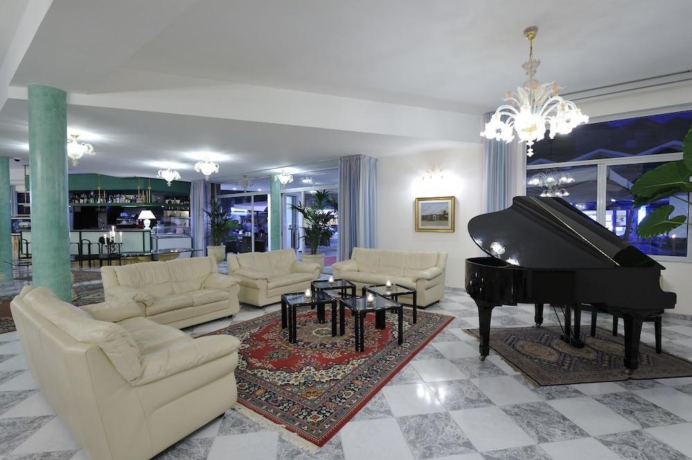 Hotel Jasminum Bibione Exterior photo