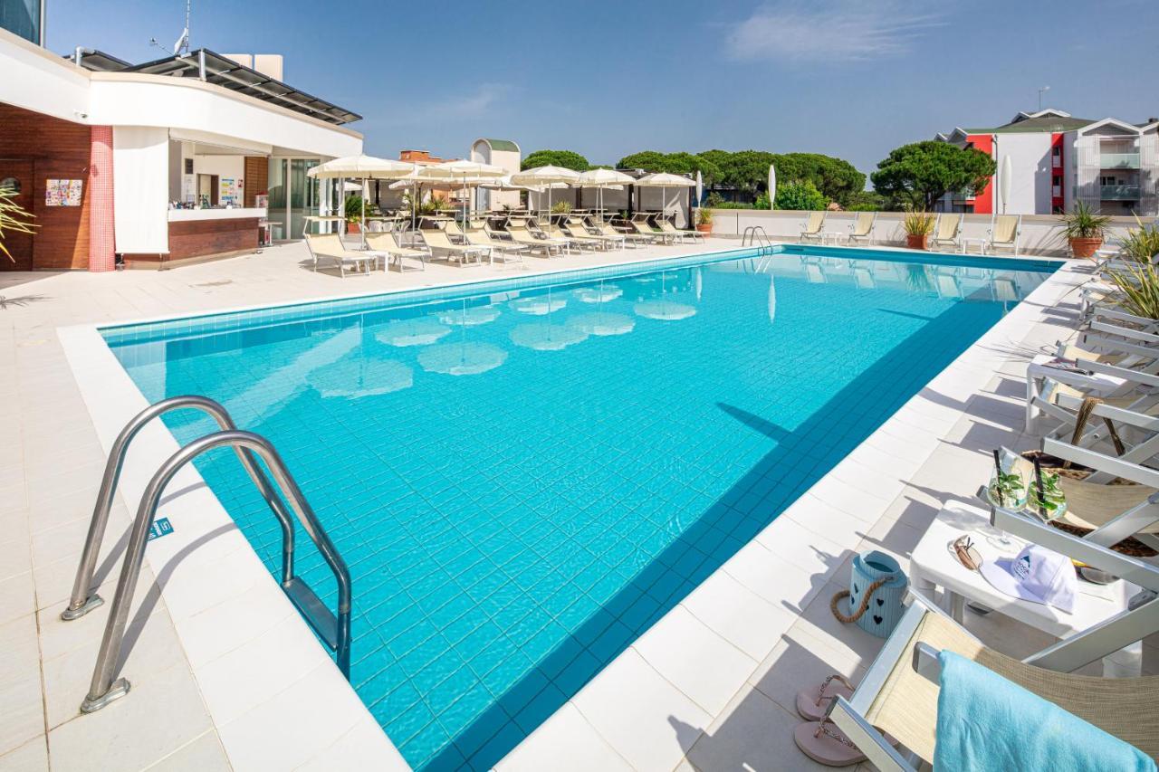 Hotel Jasminum Bibione Exterior photo