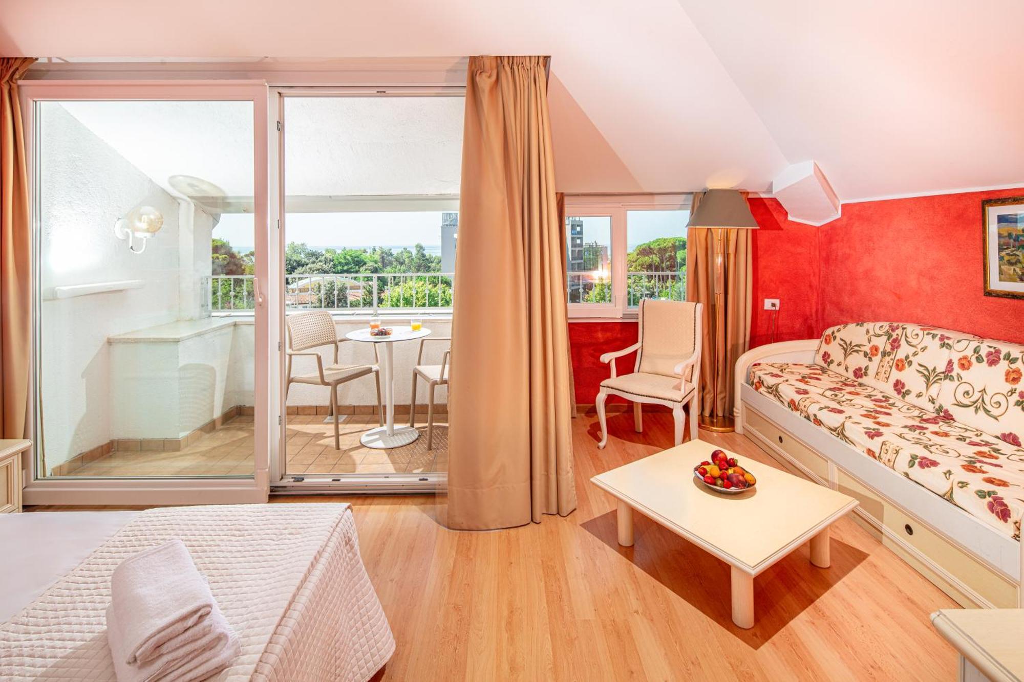 Hotel Jasminum Bibione Exterior photo
