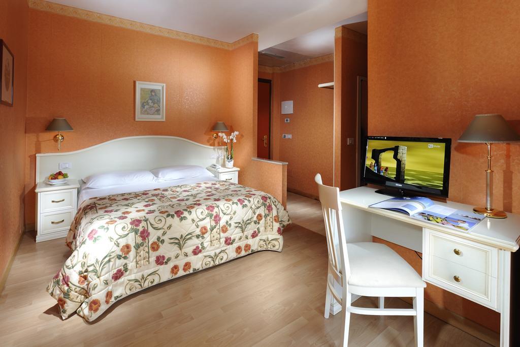 Hotel Jasminum Bibione Exterior photo