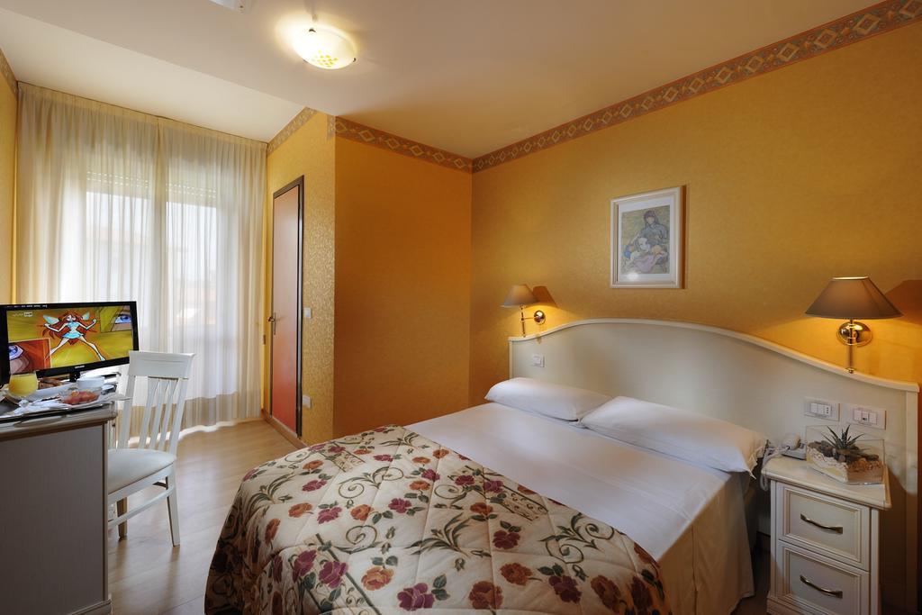 Hotel Jasminum Bibione Exterior photo